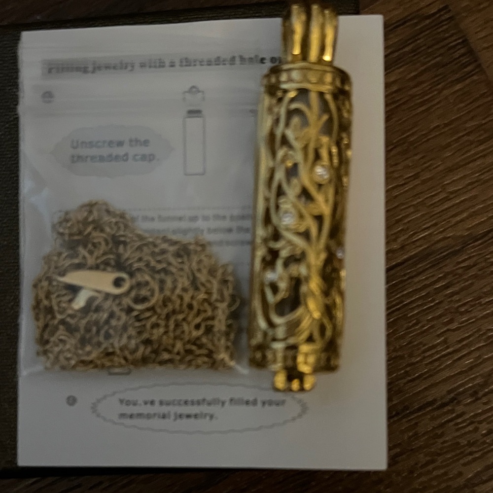 NEW without tags in box SHAJWO Wearable Memorial Necklace Cremation Jewelry - Picture 4 of 5
